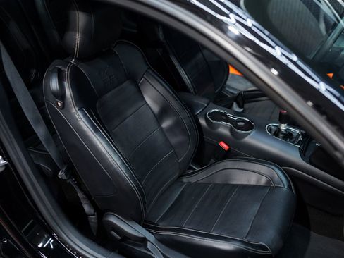 Used 2015 Ford Mustang GT Premium RWD image 33
