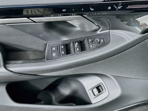 Used 2024 BMW 530i w/ Executive Package RWD image 18