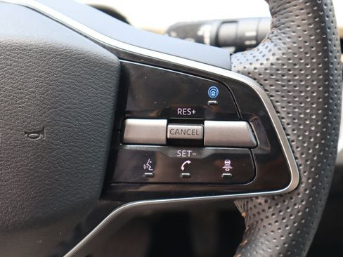 Used 2024 Nissan Ariya FWD image 13