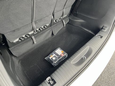 New 2026 Chrysler Voyager LX image 41