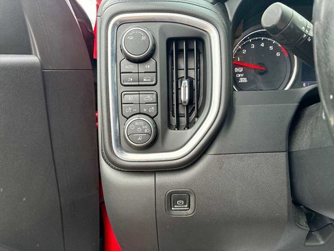 Certified 2019 Chevrolet Silverado 1500 RST image 17