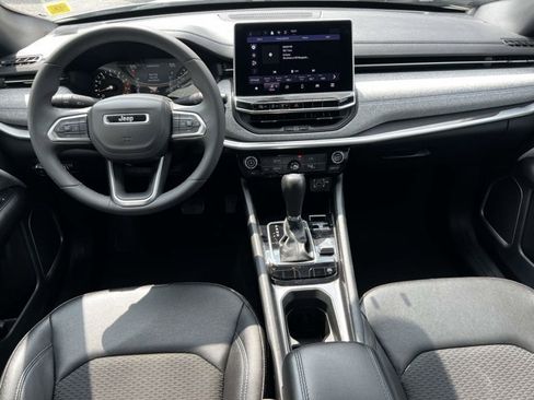 Certified 2024 Jeep Compass Latitude AWD/4WD image 13
