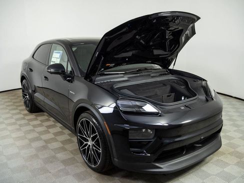 New 2026 Porsche Macan 4 Electric AWD/4WD image 34