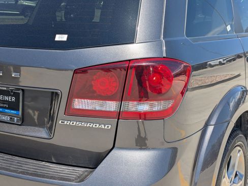 Used 2017 Dodge Journey Crossroad FWD image 11