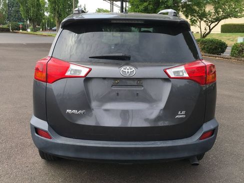 Used 2015 Toyota RAV4 LE AWD/4WD image 3