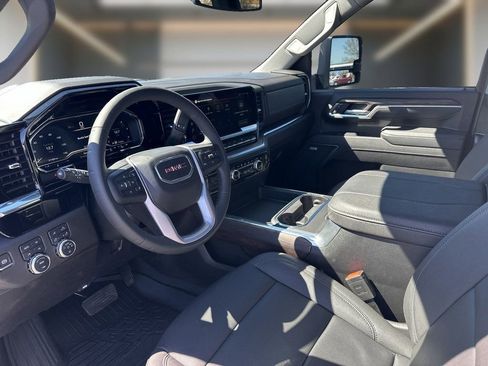 Certified 2025 GMC Sierra 3500 SLT w/ SLT Convenience Package AWD/4WD image 6