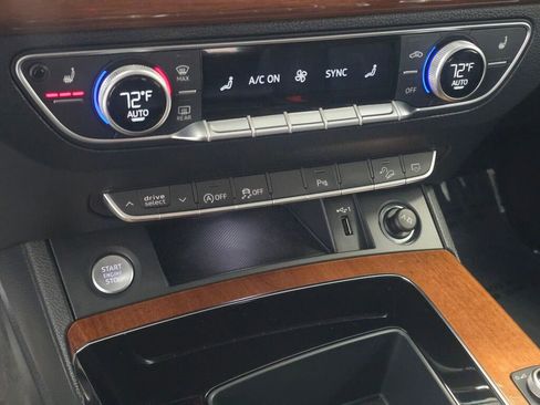 Used 2023 Audi Q5 2.0T Premium w/ Convenience Package image 16