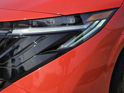 New 2026 Nissan Sentra SR FWD image 9