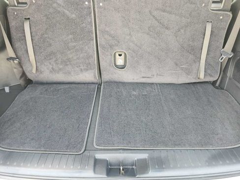 Used 2021 Toyota Highlander LE FWD image 31