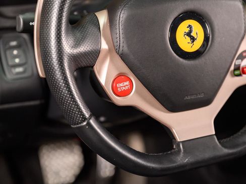 Used 2014 Ferrari California RWD image 41