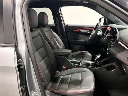 Used 2025 Chevrolet TrailBlazer RS w/ Convenience Package AWD/4WD image 31