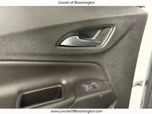 Used 2018 Chevrolet Equinox LT image 42