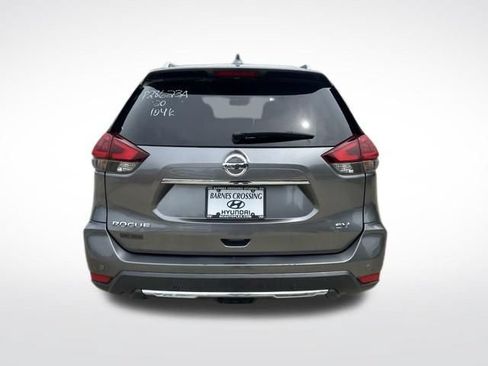 Used 2020 Nissan Rogue SV FWD image 4