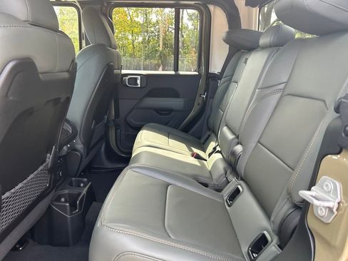 New 2025 Jeep Gladiator Mojave w/ Safety Group AWD/4WD image 24