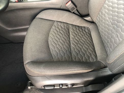 Used 2019 Chevrolet Equinox LT FWD image 22