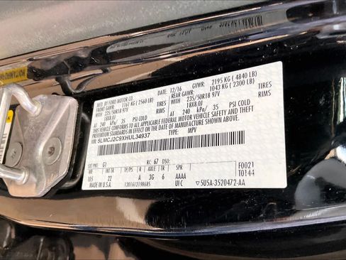 Used 2017 Lincoln MKC Select w/ Select Plus Package FWD image 34