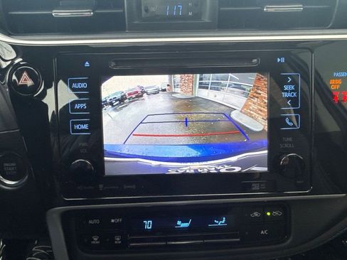 Used 2018 Toyota Corolla XSE image 27