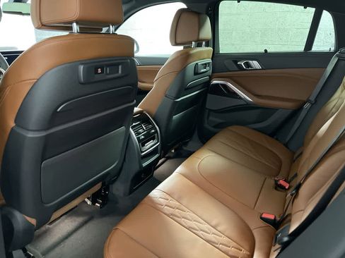 Certified 2023 BMW X6 xDrive40i w/ Executive Package image 13