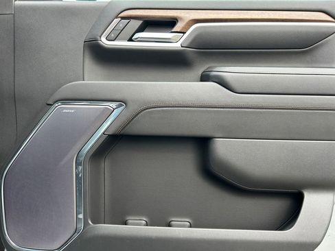 Used 2024 Chevrolet Silverado 2500 High Country w/ High Country Premium Package image 25