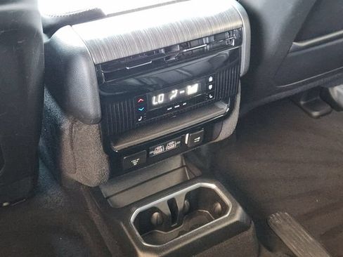 Certified 2024 Jeep Wagoneer L Series II AWD/4WD image 29