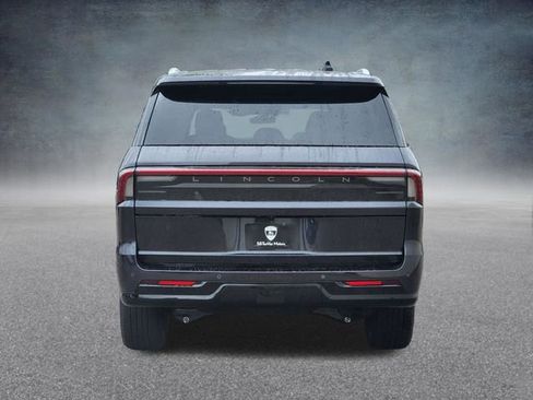 New 2026 Lincoln Navigator L Black Label AWD/4WD image 6