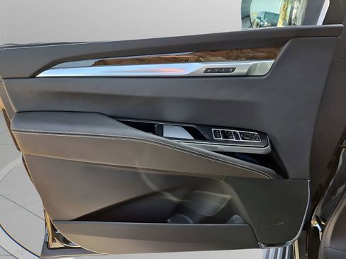 New 2026 Cadillac Escalade ESV Platinum Sport w/ LPO, ONYX Package image 22