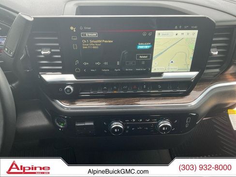 Used 2024 GMC Sierra 1500 SLE w/ Preferred Package image 11