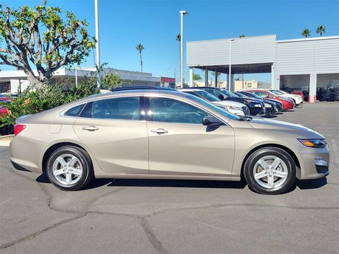 Used 2023 Chevrolet Malibu LT image 30