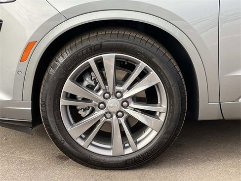 Certified 2025 Cadillac XT6 Premium Luxury w/ Platinum Package image 30