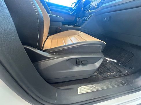 Used 2022 Volkswagen Atlas Cross Sport SEL Premium R-Line image 27