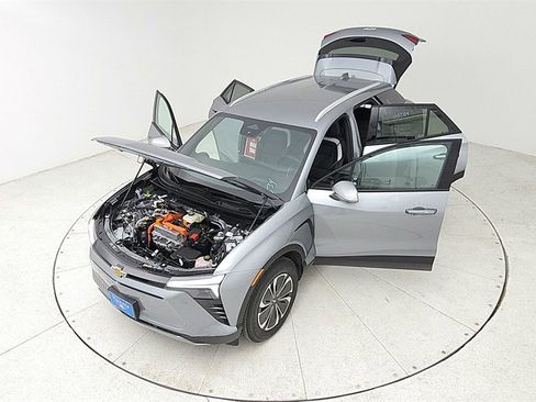 New 2025 Chevrolet Blazer EV LT image 14