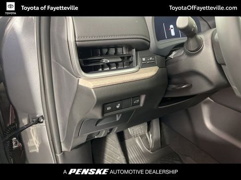 New 2026 Toyota Grand Highlander FWD image 25