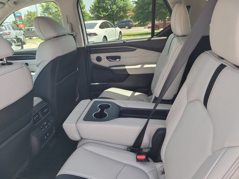 Certified 2026 Honda Pilot Touring image 25