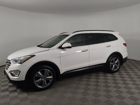 Used 2015 Hyundai Santa Fe GLS w/ Option Group 02 FWD image 2
