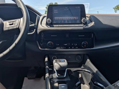 Used 2021 Nissan Rogue SV AWD/4WD image 17