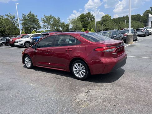 Used 2024 Toyota Corolla LE w/ LE Convenience Package FWD image 4