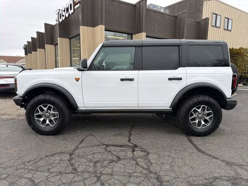 Certified 2024 Ford Bronco Badlands AWD/4WD image 10
