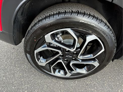 Certified 2026 Chevrolet Trax RS w/ Driver Confidence Package image 32