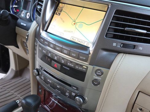 Used 2011 Lexus LX 570 4WD image 49