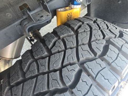 Used 2024 GMC Canyon AT4X image 11