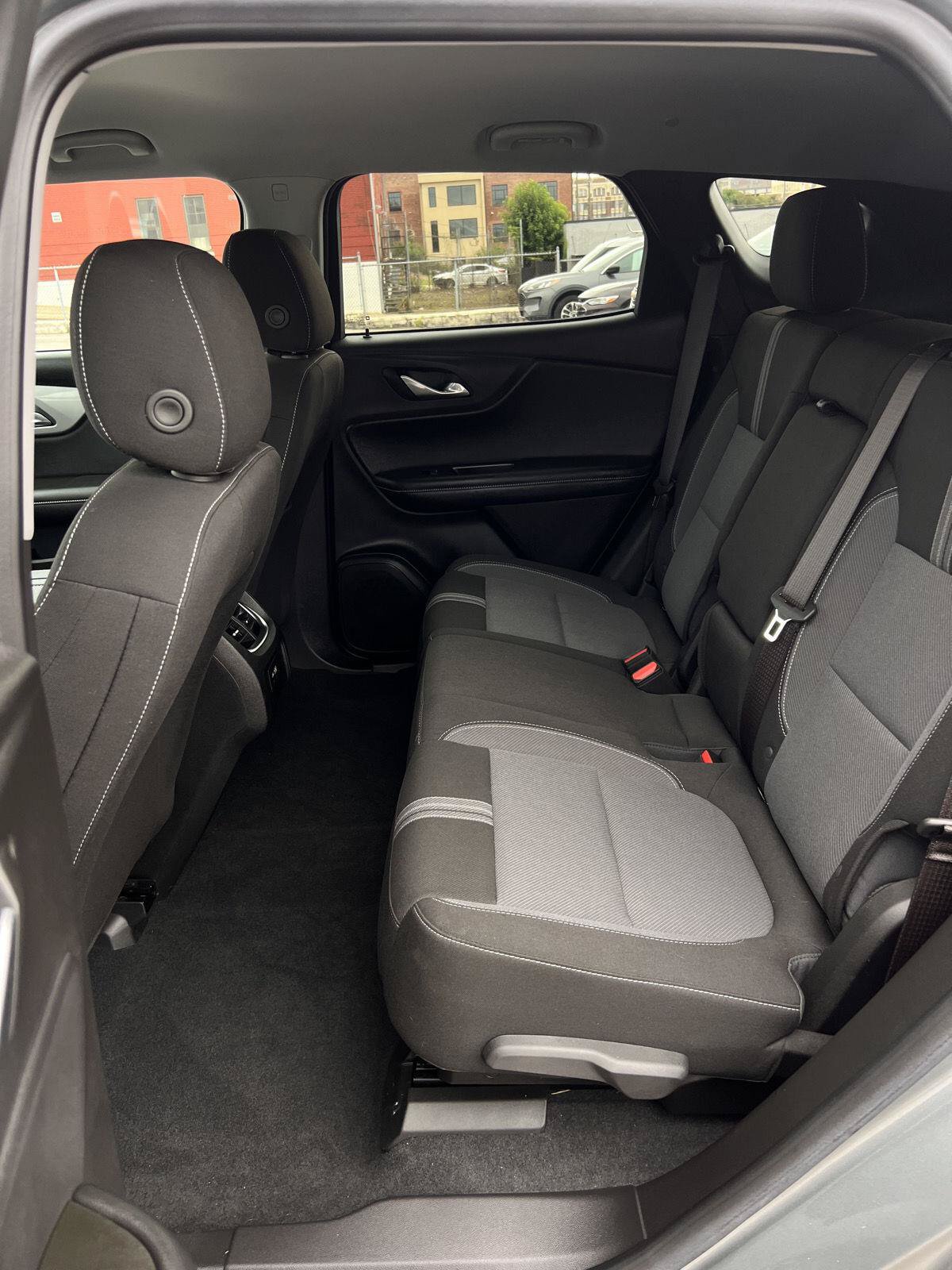 Used 2024 Chevrolet Blazer LT FWD image 17
