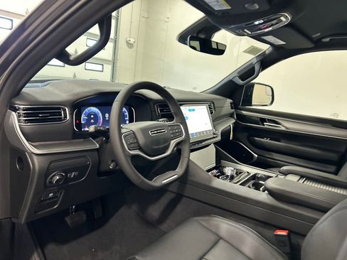 New 2026 Jeep Grand Wagoneer 4WD image 20