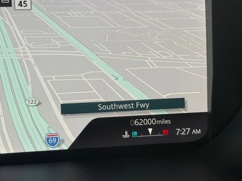 Used 2021 Land Rover Defender 90 X-Dynamic S image 29