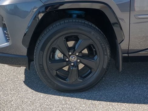 Used 2019 Toyota RAV4 XSE image 19