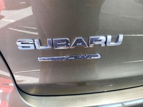 Used 2025 Subaru Ascent Premium image 10