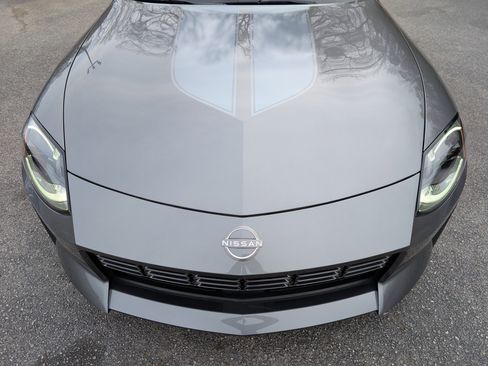 Used 2024 Nissan Z Sport w/ Floor Mat Package image 12