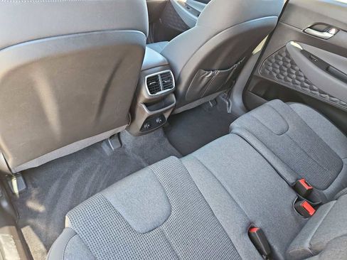 Used 2019 Hyundai Santa Fe SE image 19