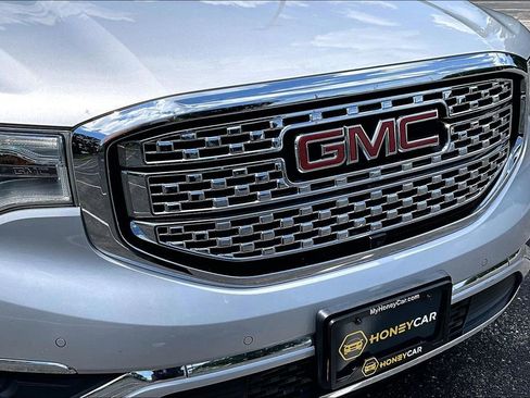 Used 2019 GMC Acadia Denali w/ Technology Package AWD/4WD image 34