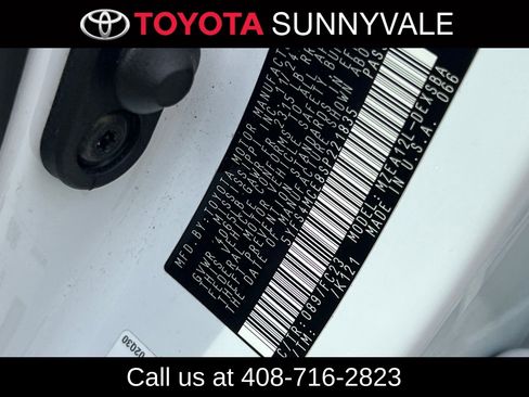 Certified 2025 Toyota Corolla SE image 30