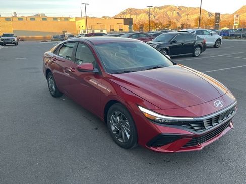 New 2026 Hyundai Elantra Blue image 3